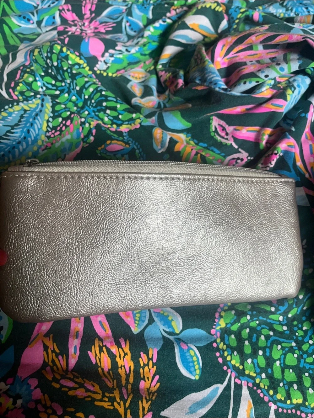 Farmasi Metallic Champagne Cosmetic Zip Pouch